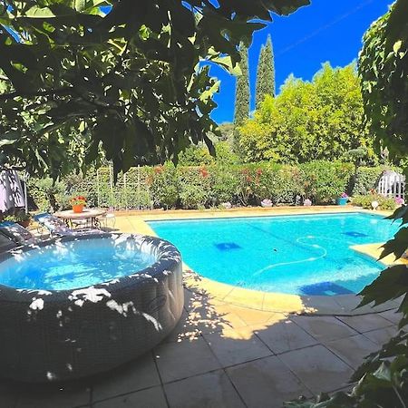 Le Jardin De Mae Apartman Bouc-Bel-Air Kültér fotó
